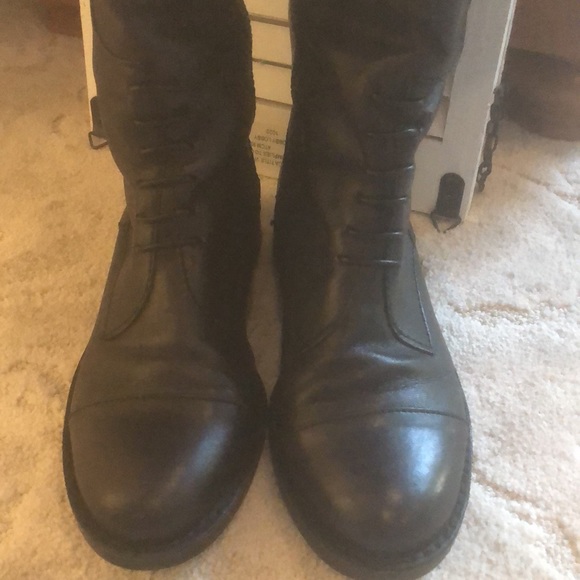 Black boots - Picture 7 of 8